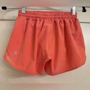 Lululemon Hotty Hot Low Rise 4” lined shorts